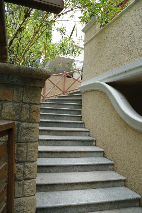 Nomads Nest Hostel Hyderabad Exterior photo